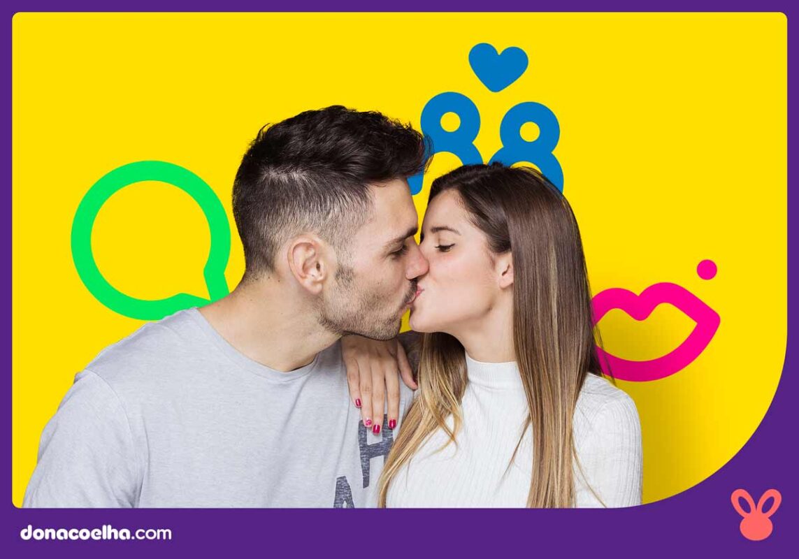 Duas pessoas se beijando