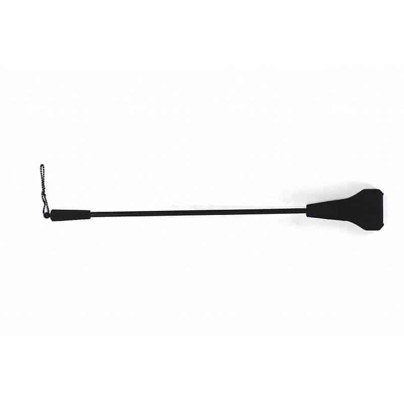 Chibata de silicone preto deitada