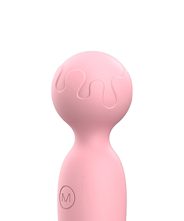 Massageador corporal feminina rosa, estimulador de sensações, produto Dona Coelha, acessório de prazer, super soft, design ergonômico para bem-estar e relaxamento.
