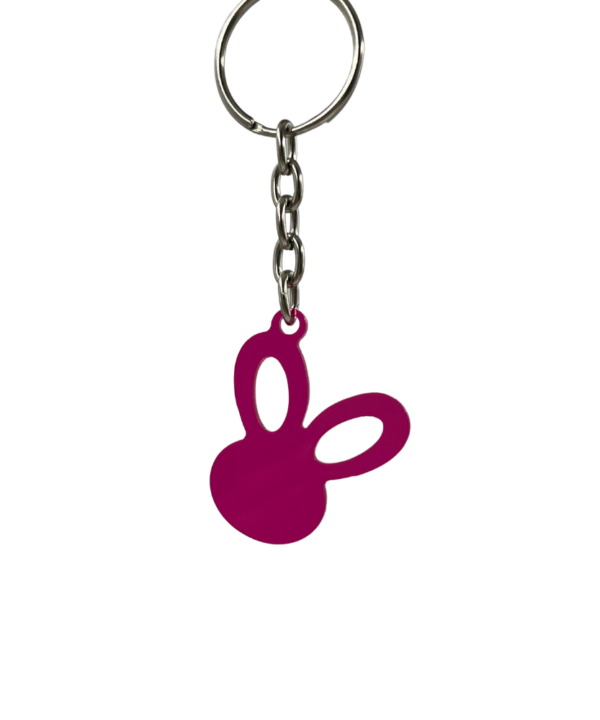 Chaveiro de coelho rosa, acessório decorativo e funcional da Dona Coelha.