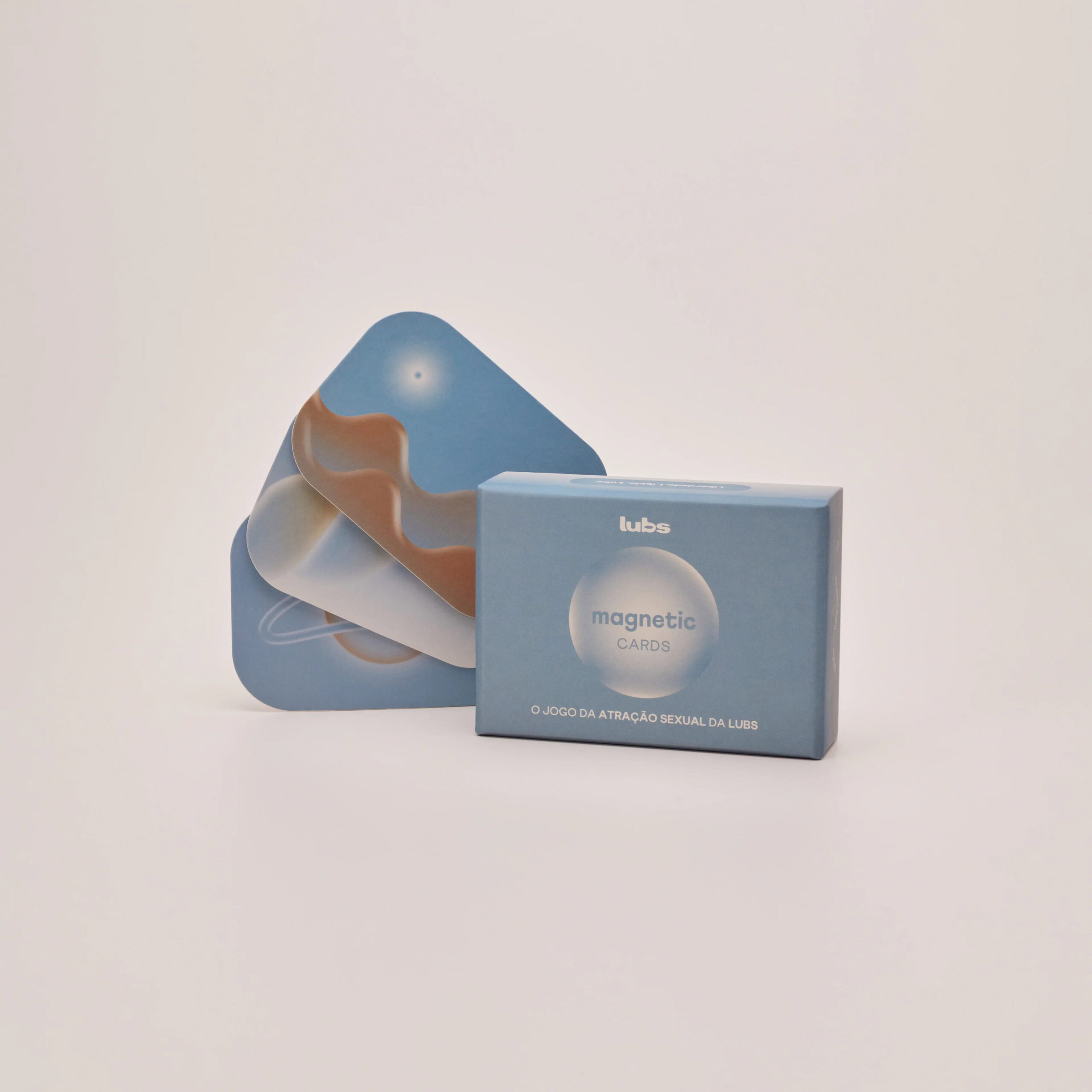b8d1023708047af82bde7ba2beafddbb scaled Jogo de Cartas - Magnetic Cards