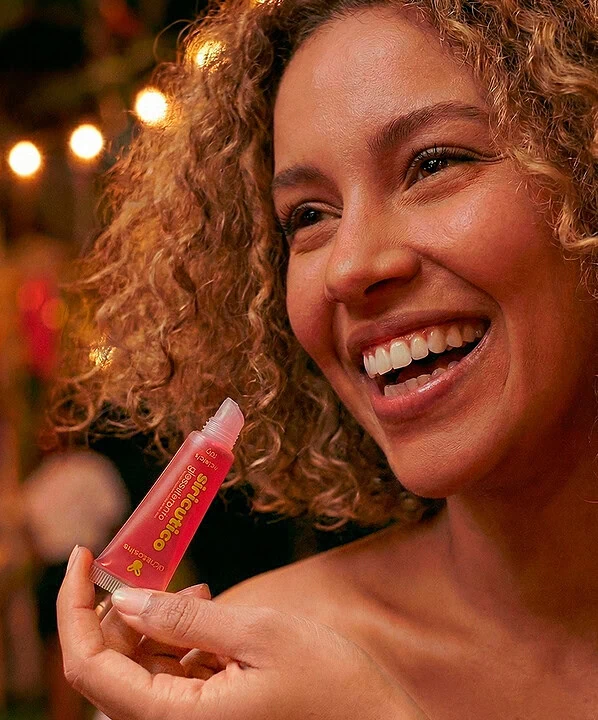 Produto de beleza natural Dona Coelha para cuidados com a pele.