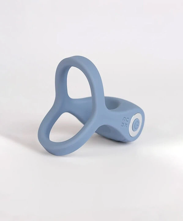 Anel peniano vibratório azul para estimulação sexual.