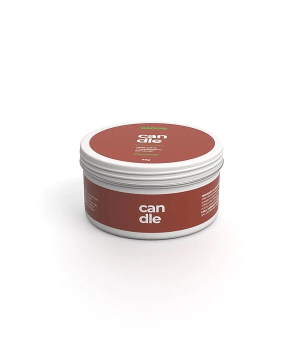 Vela hidratante com embalagem marrom e branca, aroma suave e relaxante.